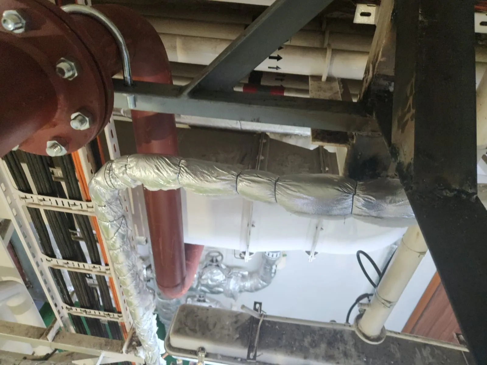 Yakıt hattı — flanşlı boru bağlantısı